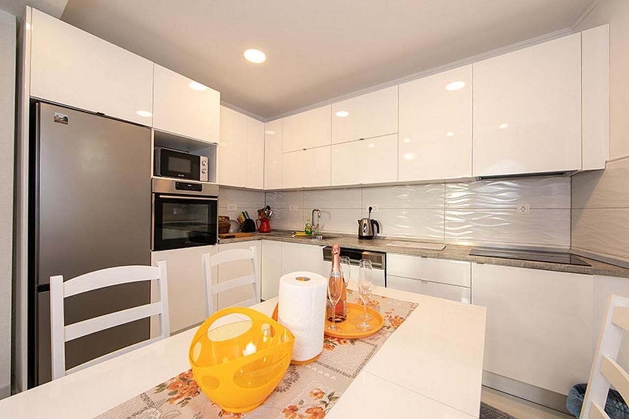 Apartment Tucepi 6695A エクステリア 写真