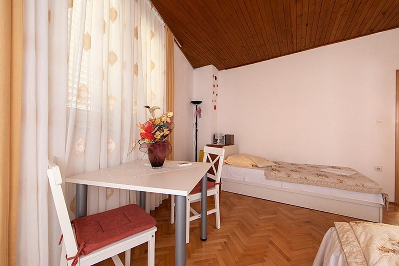 Apartment Tucepi 6695A エクステリア 写真