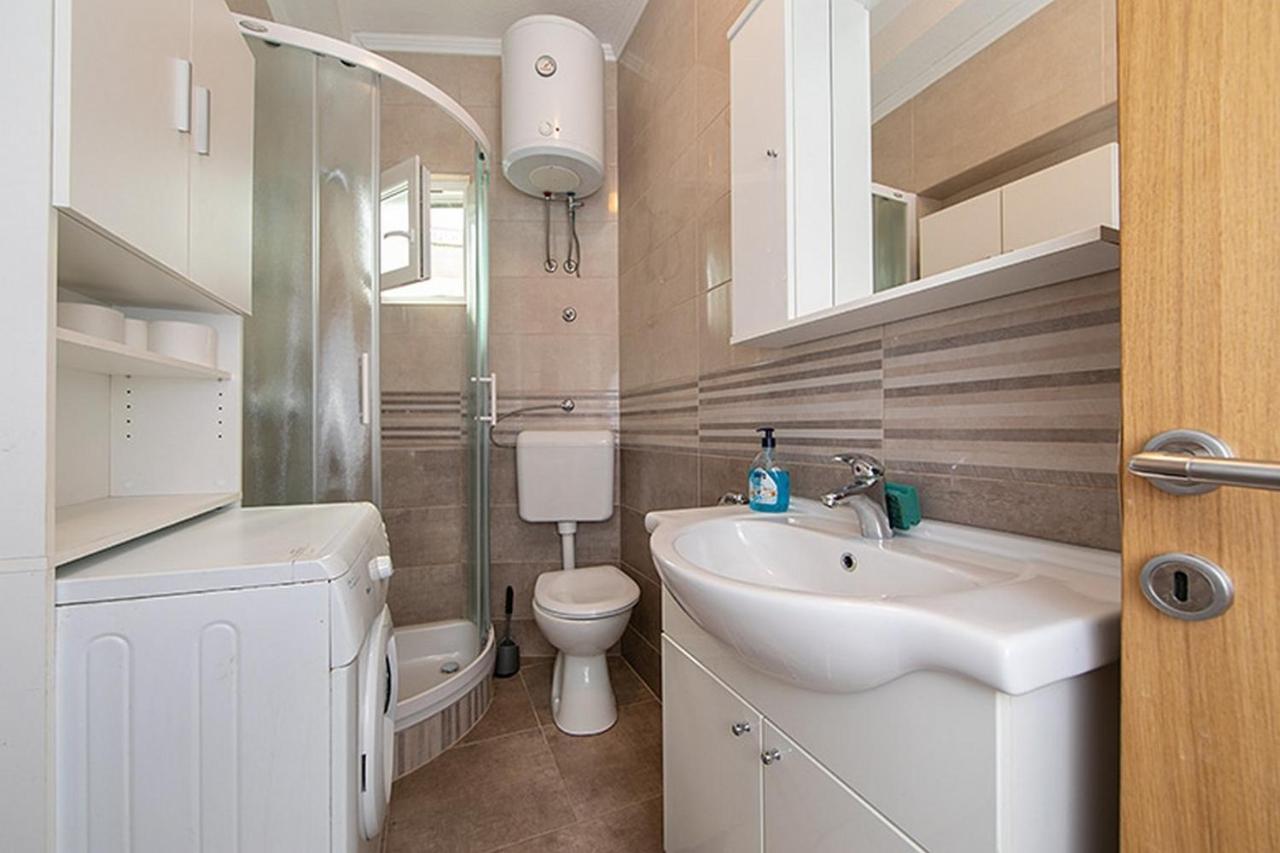 Apartment Tucepi 6695A エクステリア 写真